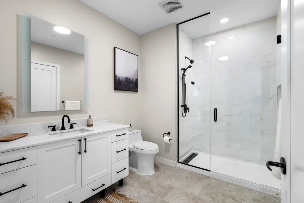 18 Artisan Drive Salem NH 03079