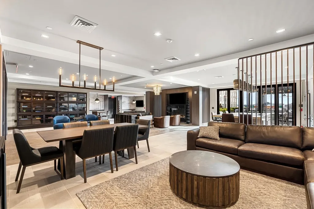 18 Artisan Drive Salem NH 03079