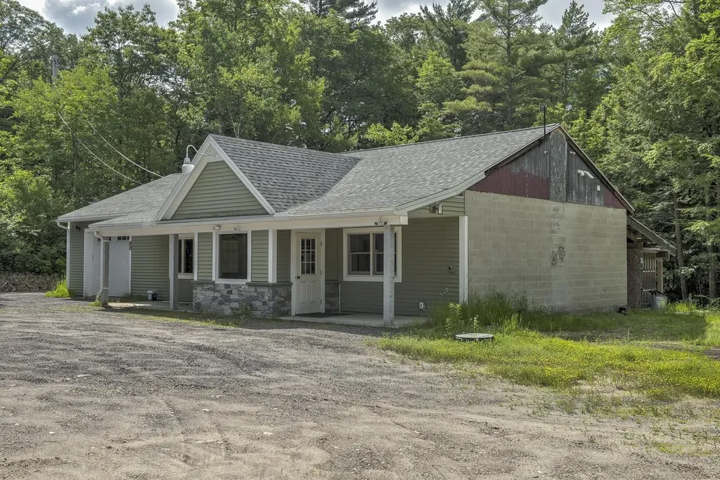 223 Monadnock Highway Swanzey NH 03446