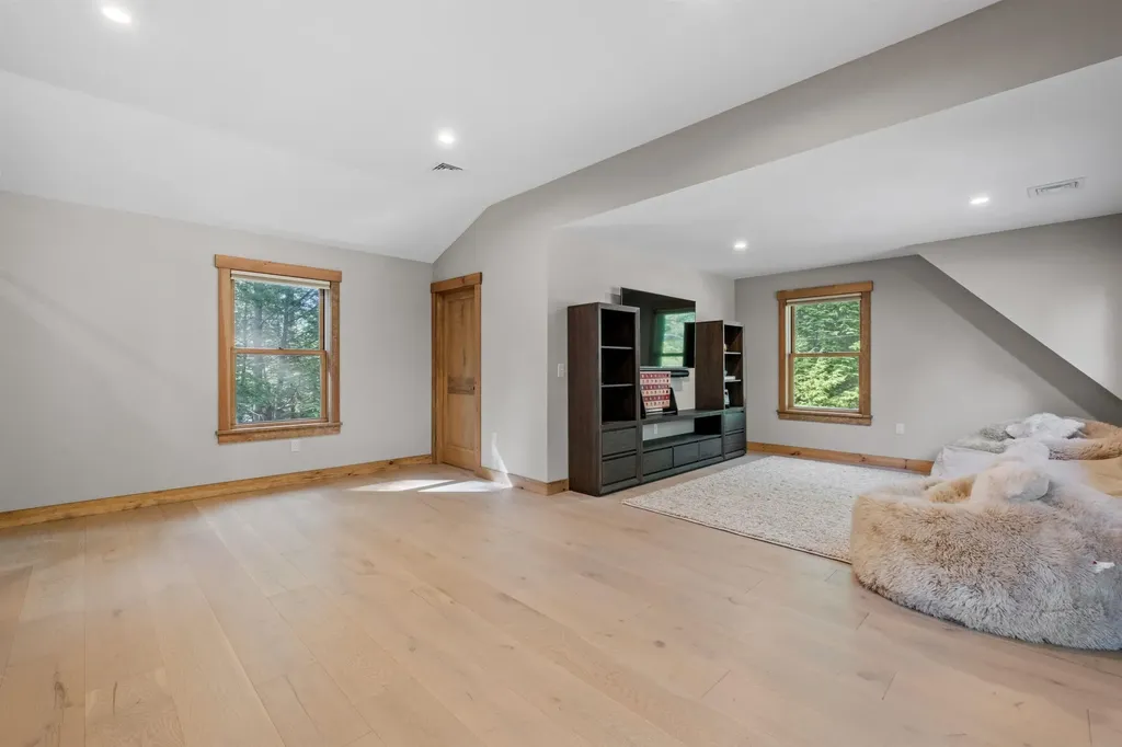79 Echo Landing Road Moultonborough NH 03254