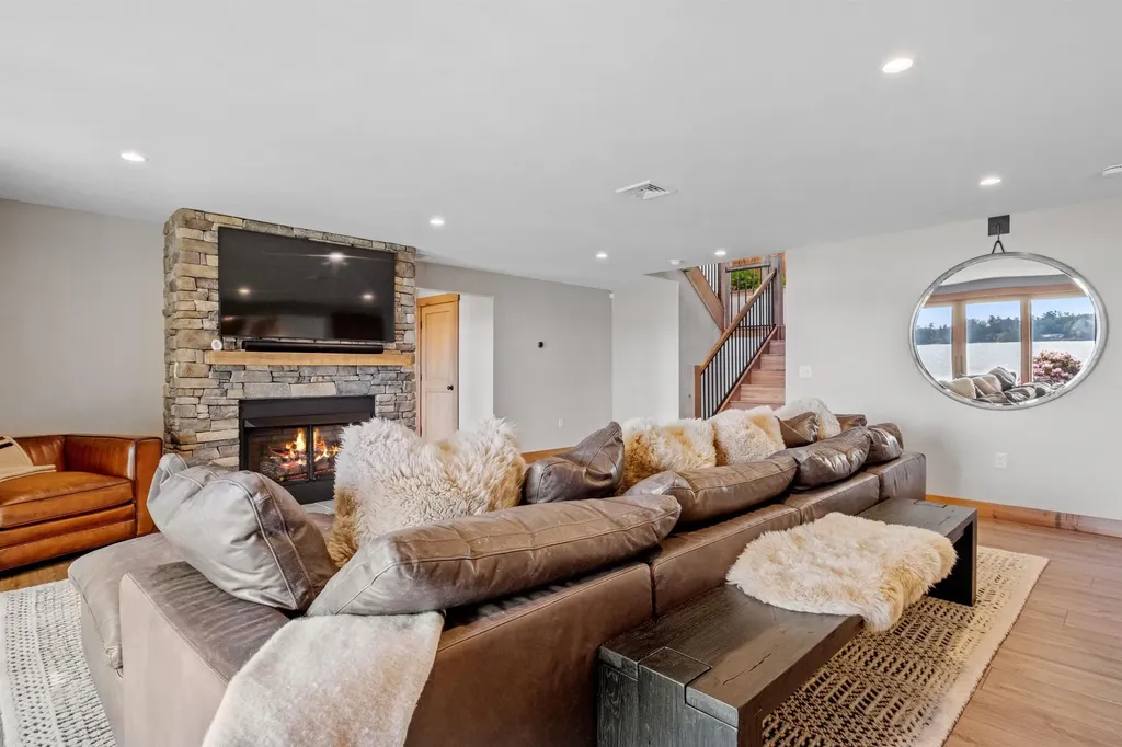 79 Echo Landing Road Moultonborough NH 03254