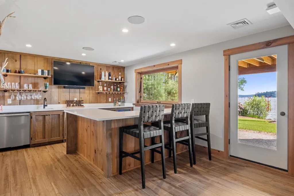 79 Echo Landing Road Moultonborough NH 03254
