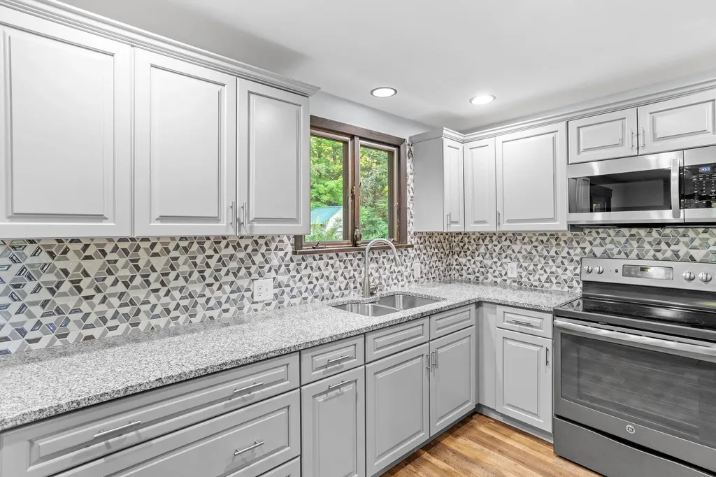 1025 Concord Stage Road Weare NH 03281