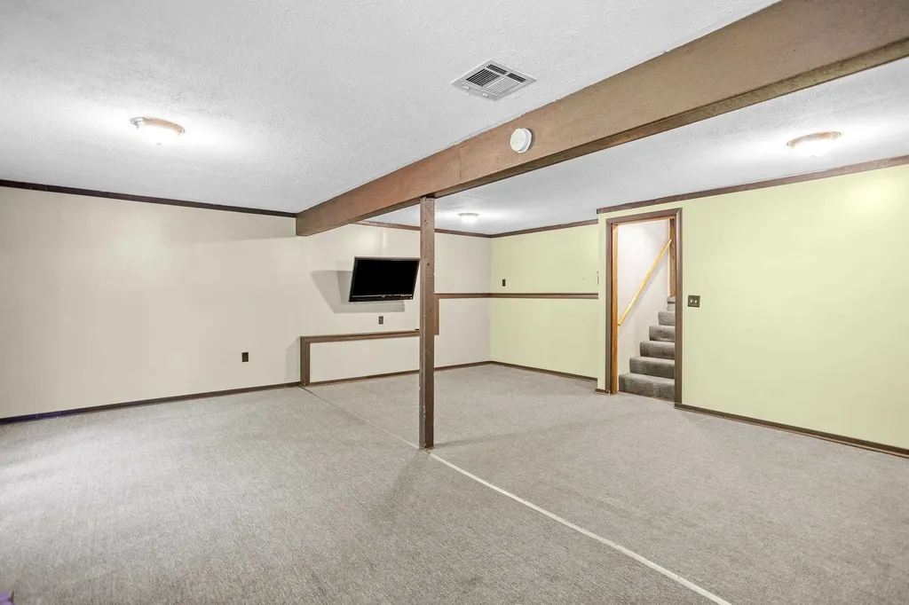 1025 Concord Stage Road Weare NH 03281