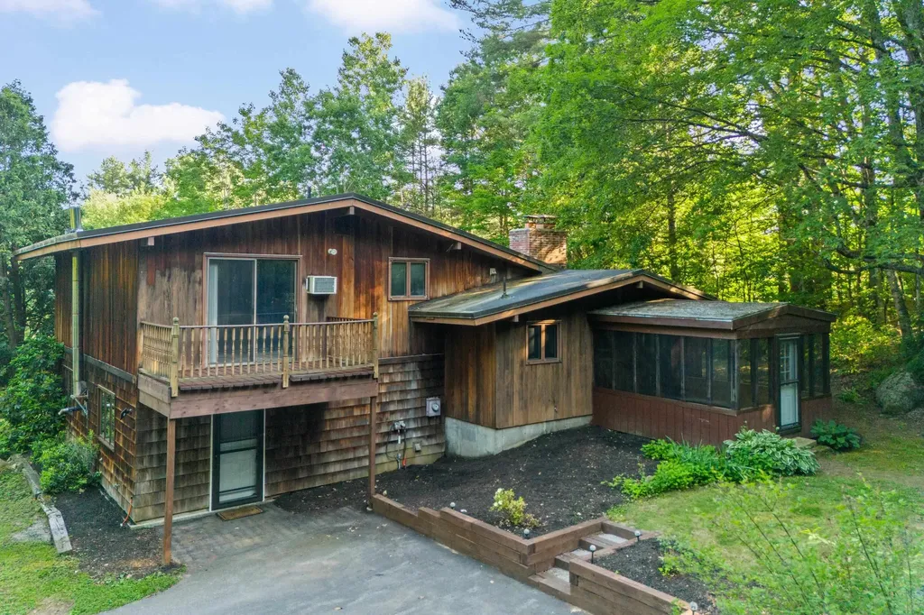 1025 Concord Stage Road Weare NH 03281
