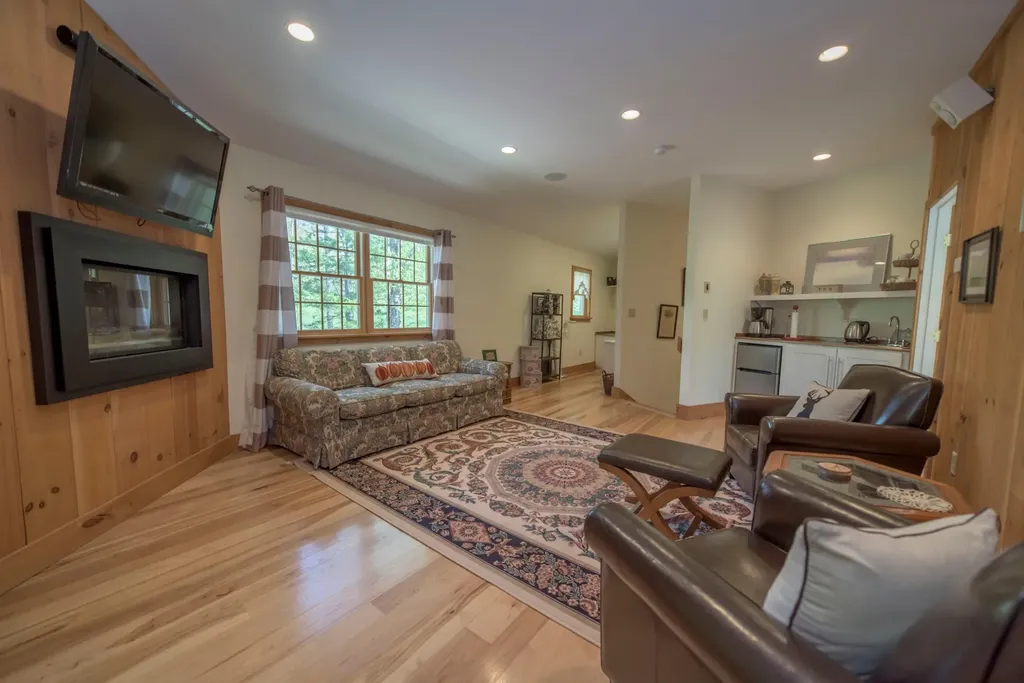 100 Mowing Way Wilmington VT 05363