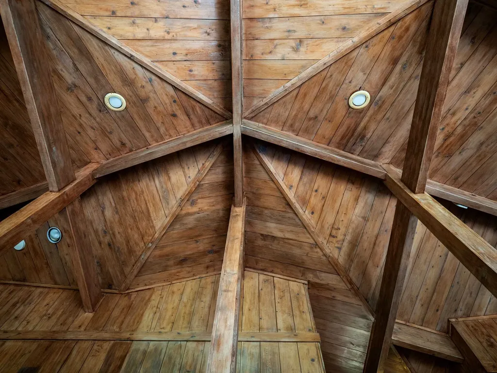 166 Robbins Hill Hartford VT 05059