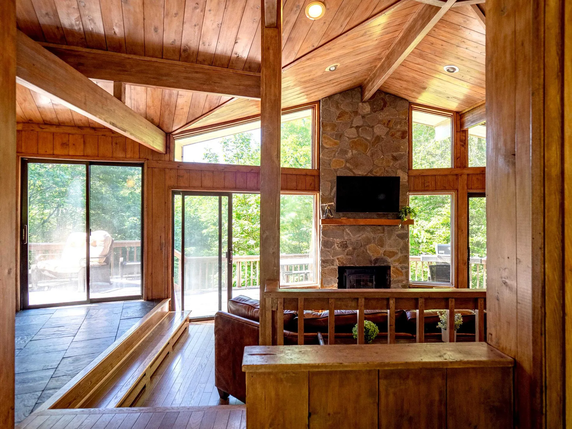 166 Robbins Hill Hartford VT 05059