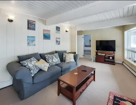 166 Robbins Hill Hartford VT 05059