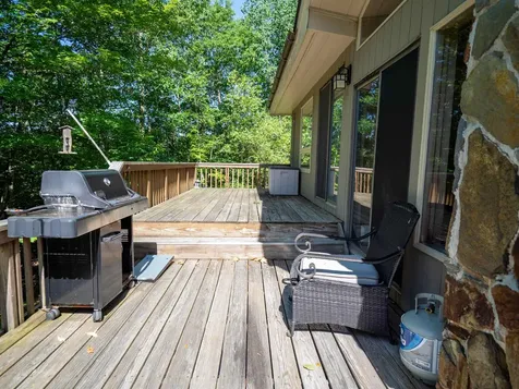 166 Robbins Hill Hartford VT 05059