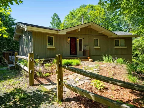166 Robbins Hill Hartford VT 05059