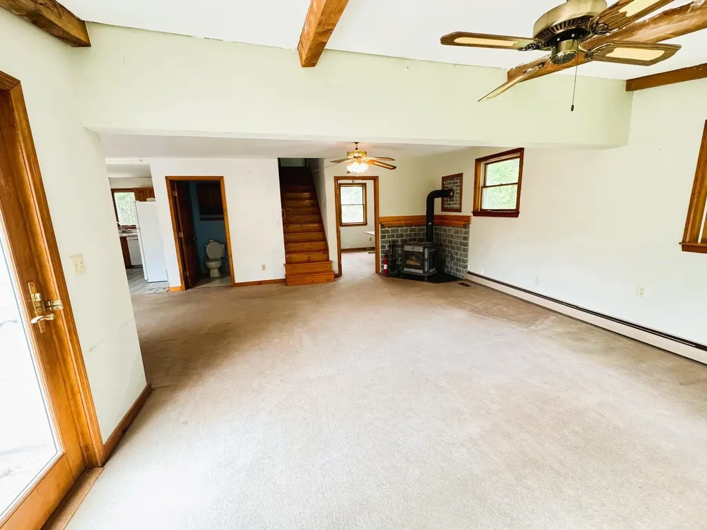 390 Stage Road Nottingham NH 03291