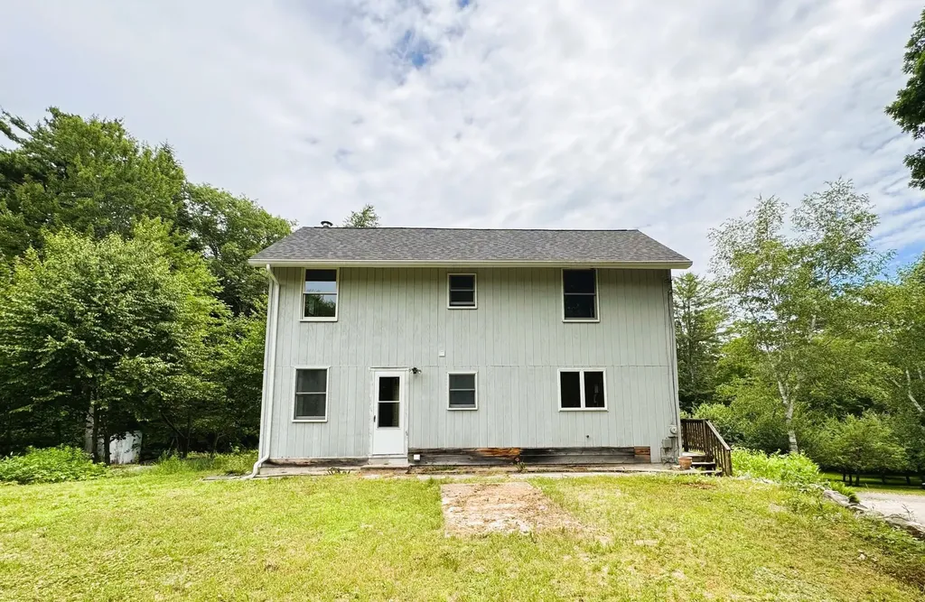 390 Stage Road Nottingham NH 03291