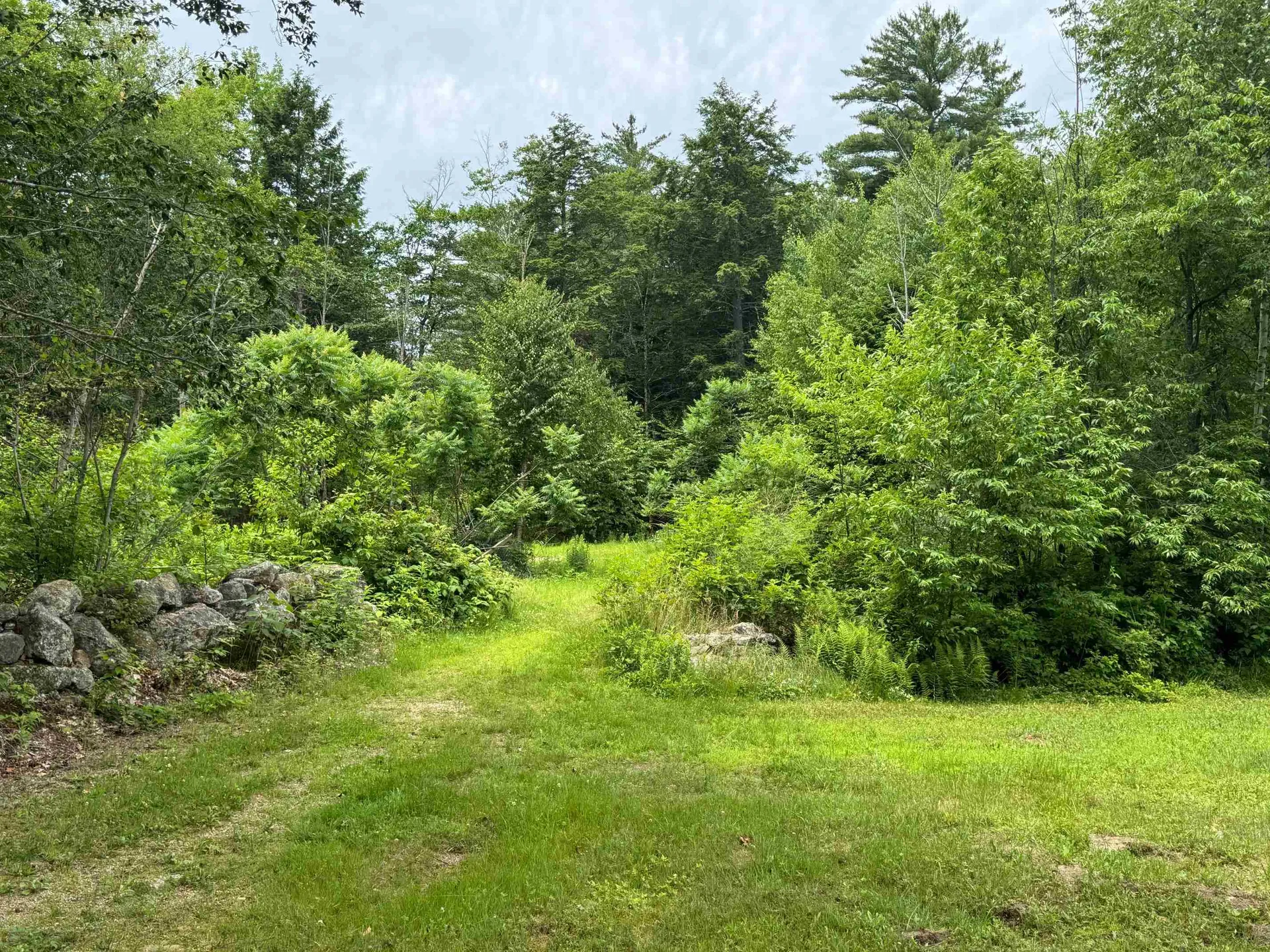 390 Stage Road Nottingham NH 03291