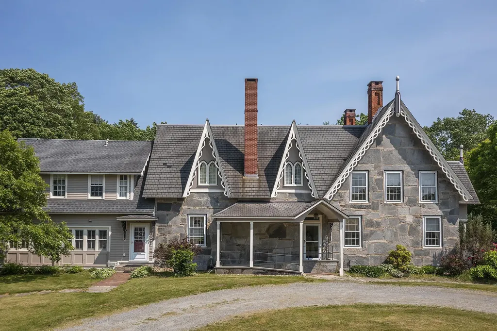 1589 Main Street Cavendish VT 05142