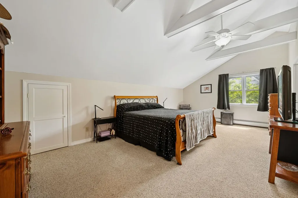 13 Queen Street Barre City VT 05641