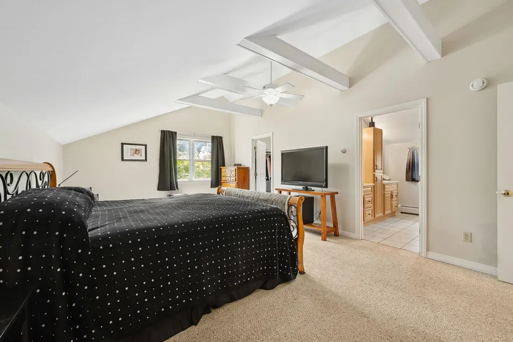 13 Queen Street Barre City VT 05641