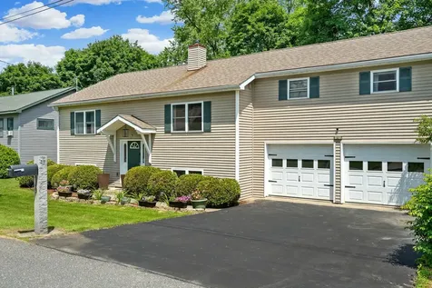 13 Queen Street Barre City VT 05641