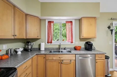 13 Queen Street Barre City VT 05641