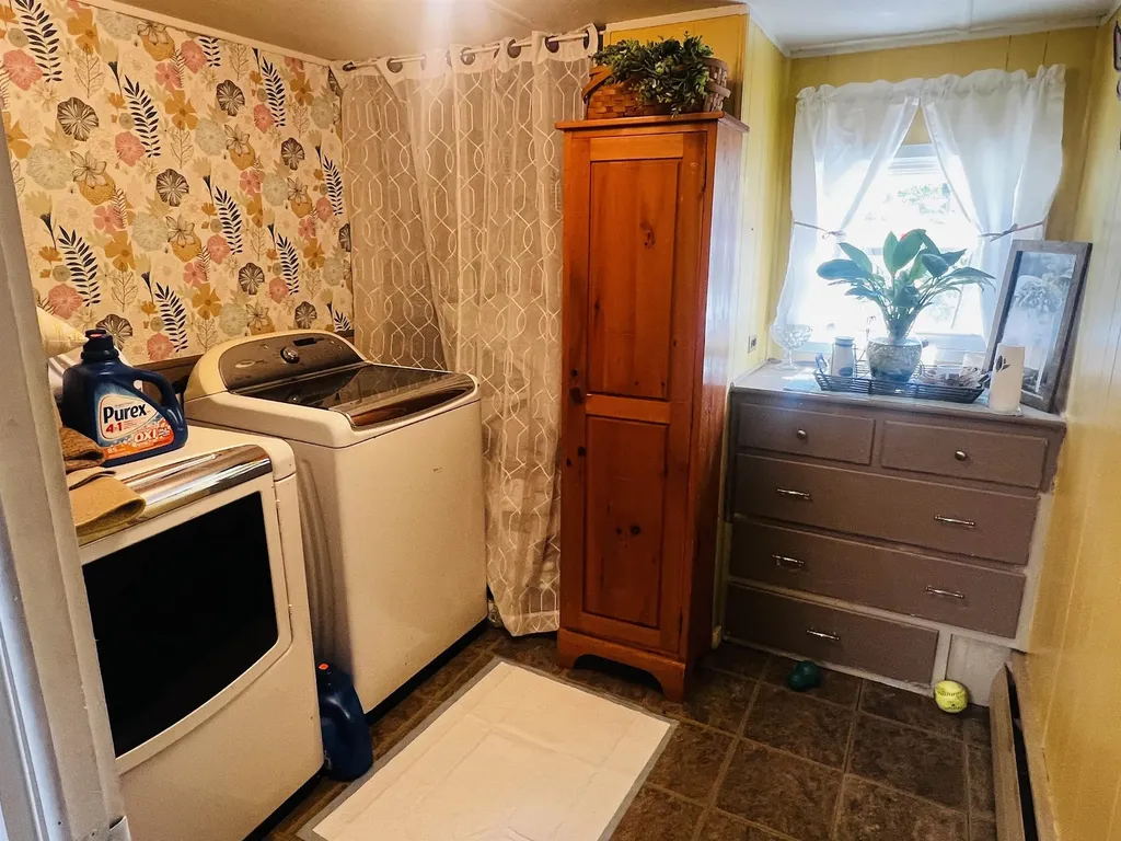 419 Coach Road Chester VT 05143