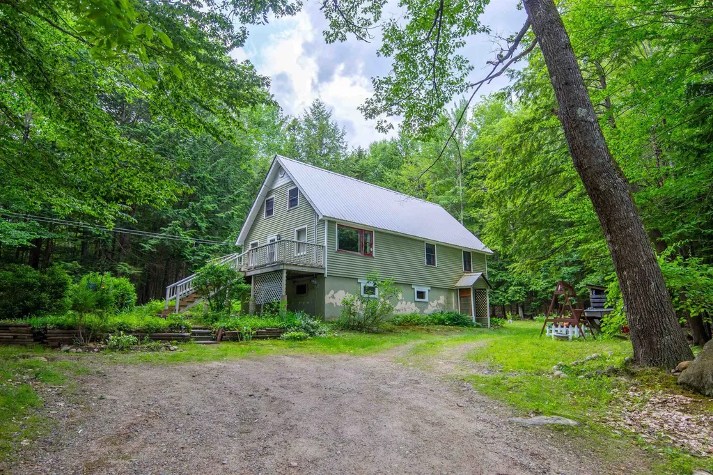 25 Brewster Hill Road Tamworth NH 03886