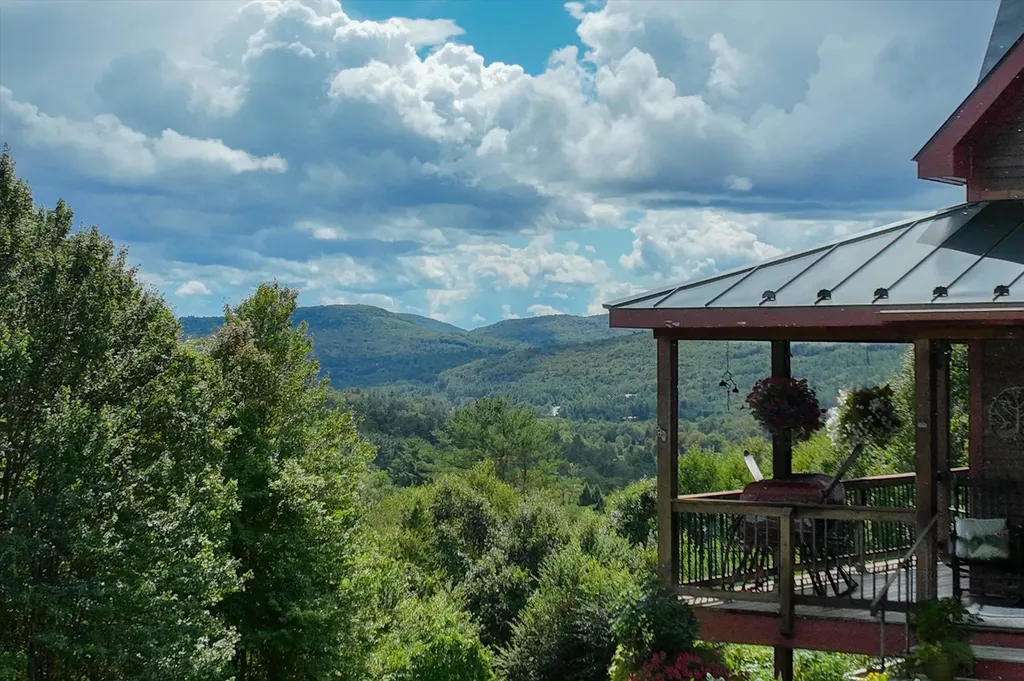 725 Flamstead Road Chester VT 05143