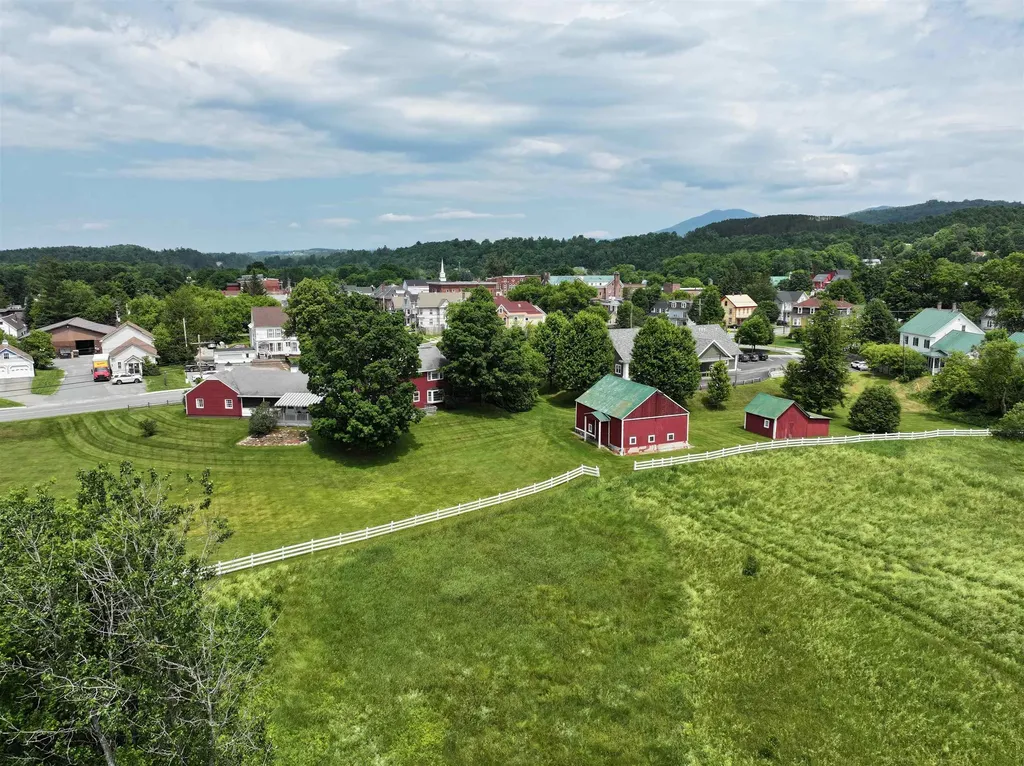 822 Center Street Lyndon VT 05851