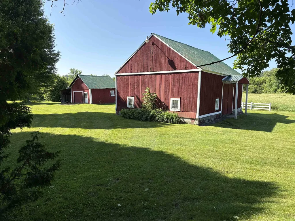 822 Center Street Lyndon VT 05851