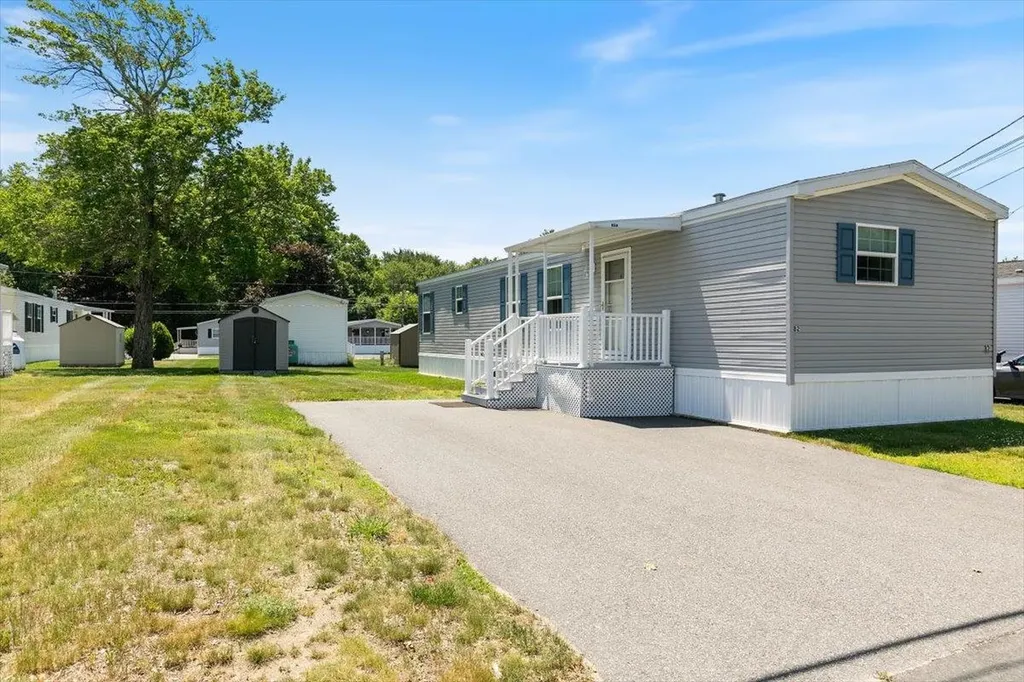 82 Caddy Drive Salem NH 03079