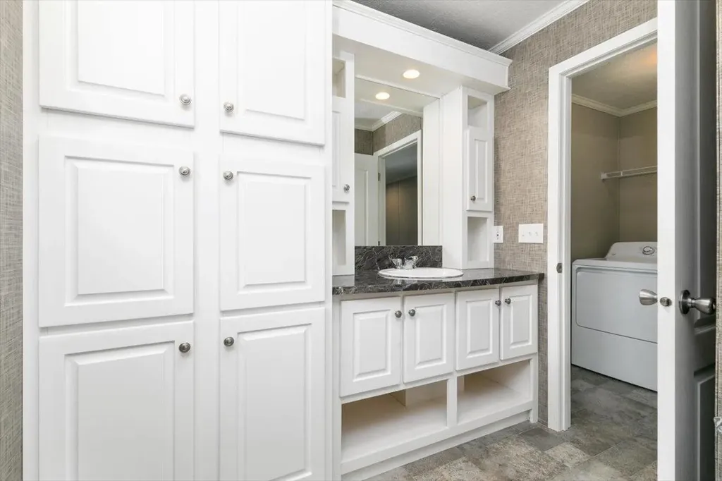 82 Caddy Drive Salem NH 03079
