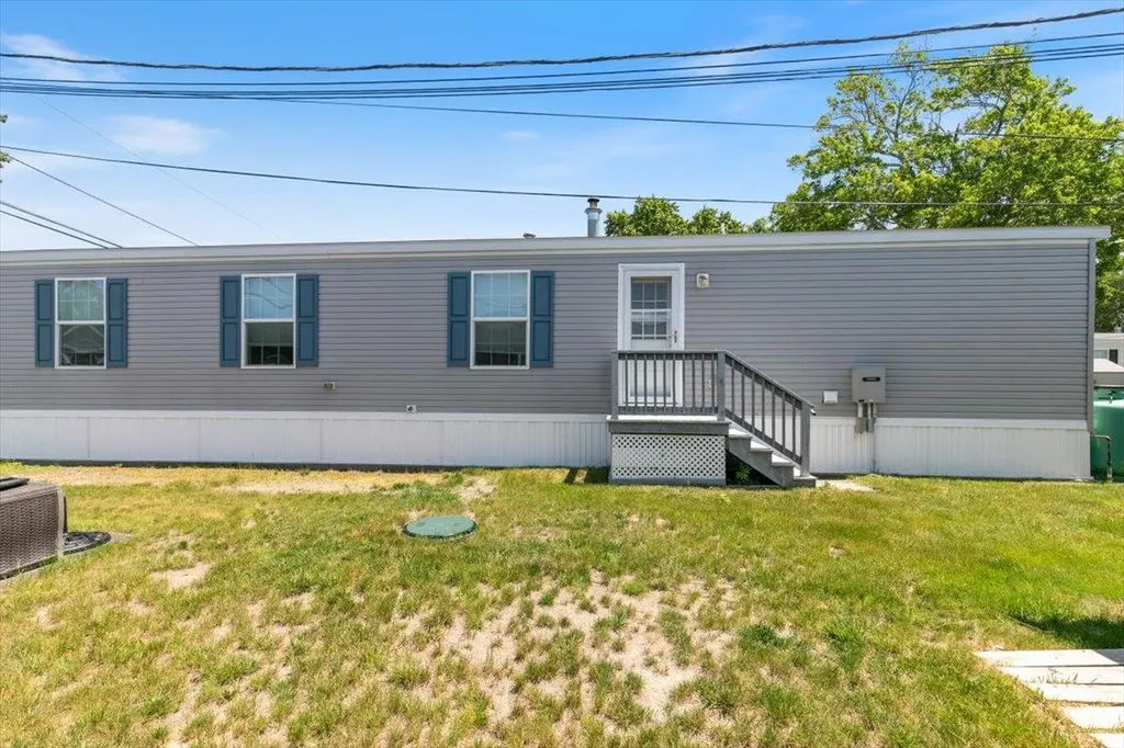 82 Caddy Drive Salem NH 03079