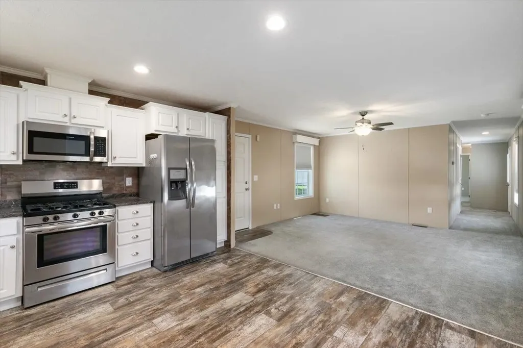 82 Caddy Drive Salem NH 03079