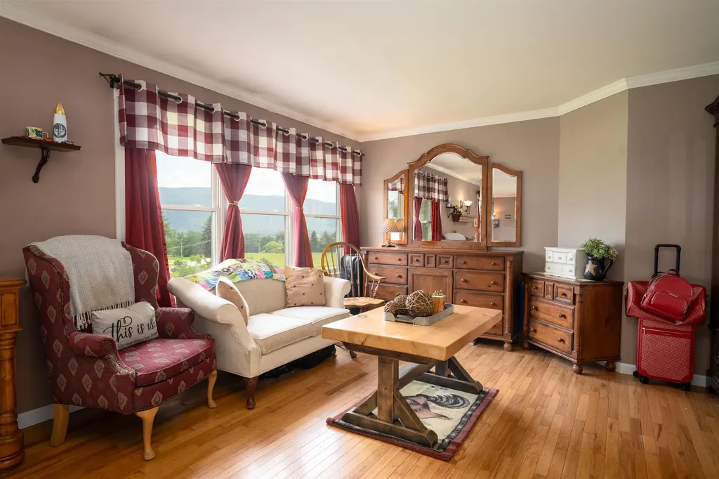 445 Canterbury Road Manchester VT 05255