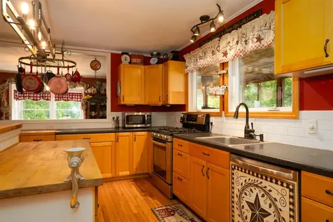 445 Canterbury Road Manchester VT 05255