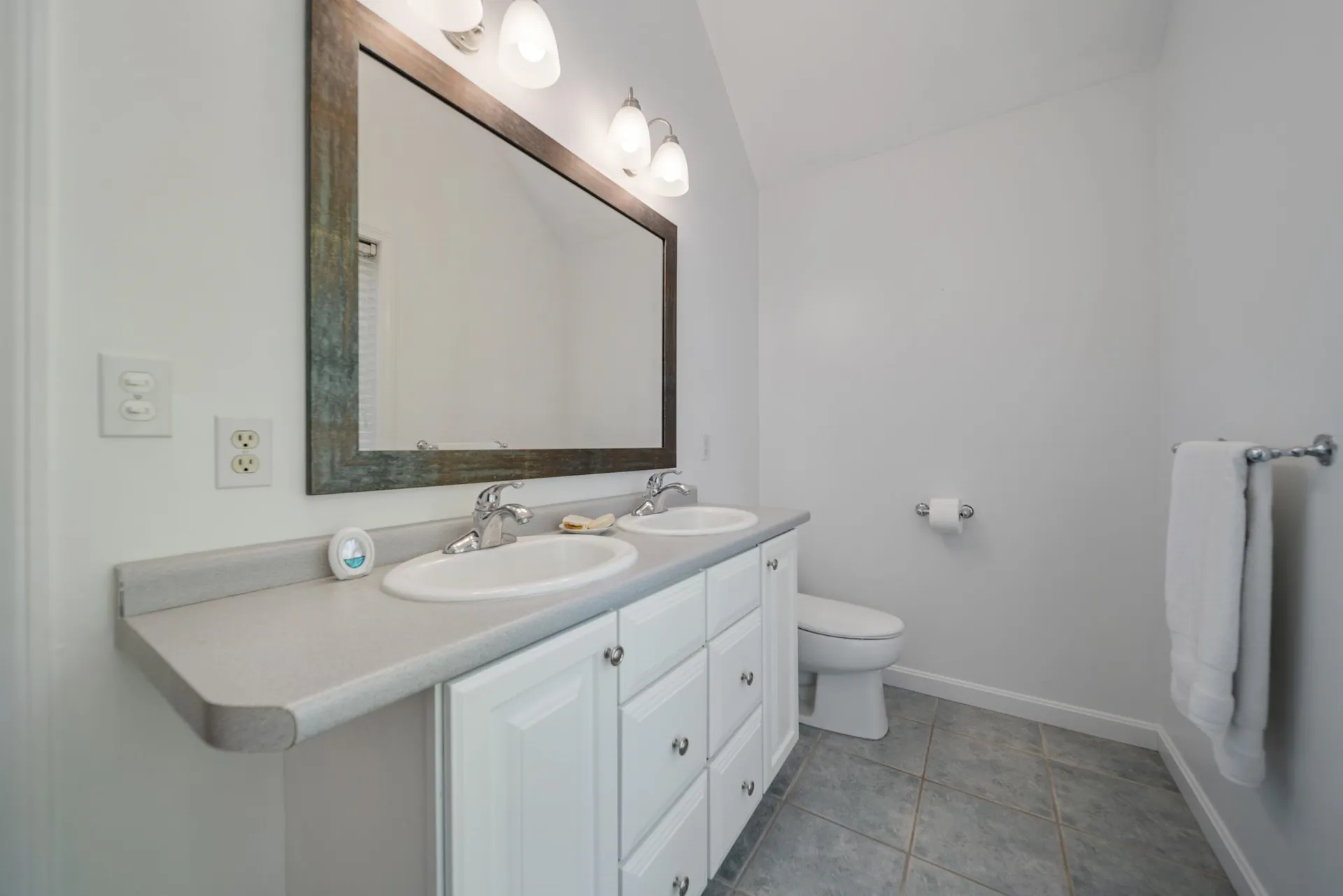 159 Peppermint Street Goffstown NH 03045