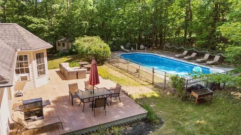 159 Peppermint Street Goffstown NH 03045
