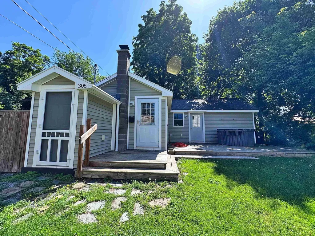 305 Grove Street Bennington VT 05201