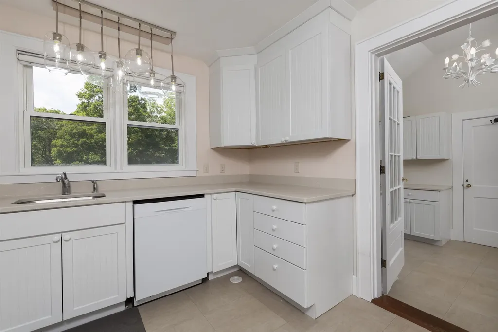 55 Crafts Avenue Lebanon NH 03784