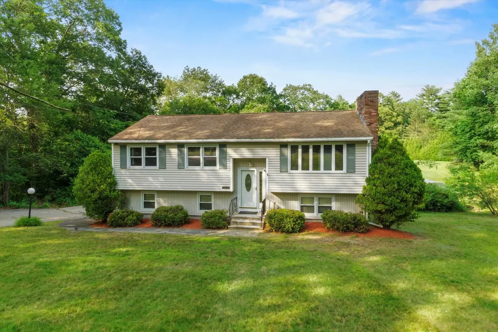 1116 Mammoth Road Pelham NH 03076