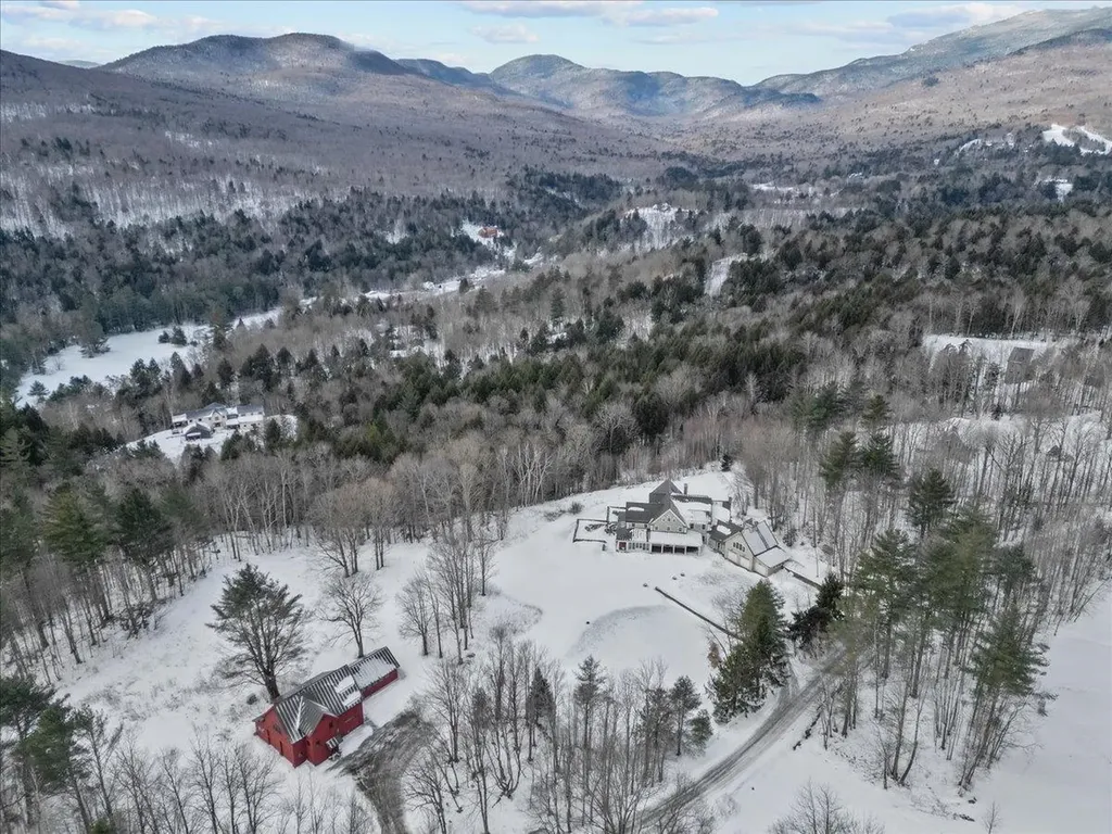 235 Lower Sanborn Road Stowe VT 05672