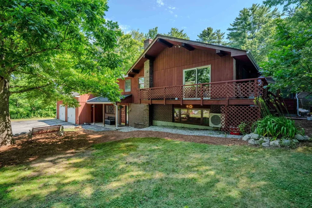 55 Logging Hill Road Bow NH 03304