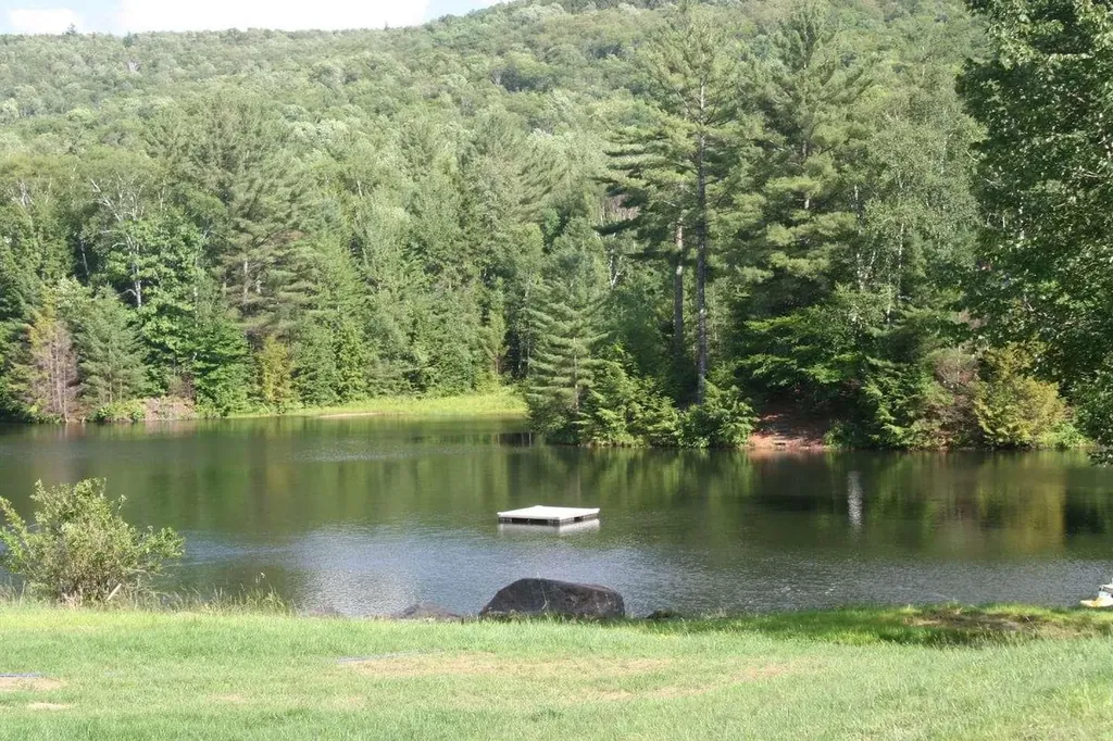 12 Streamside Road Campton NH 03223