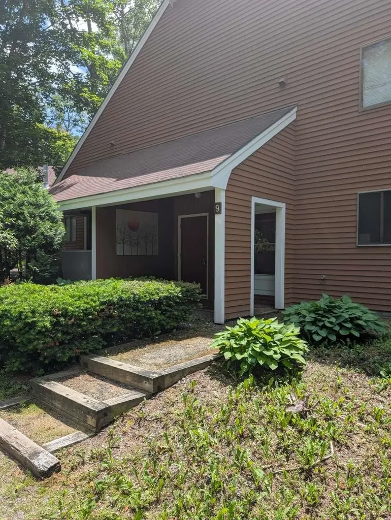 12 Streamside Road Campton NH 03223