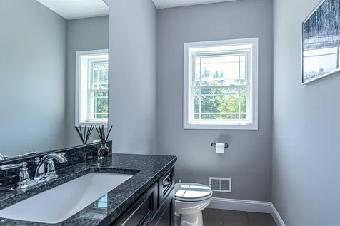 6 Anderson Way Auburn NH 03032