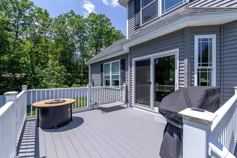 6 Anderson Way Auburn NH 03032