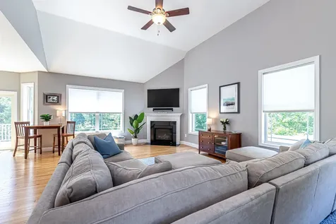 6 Anderson Way Auburn NH 03032