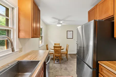 41 Foster Road Essex VT 05452