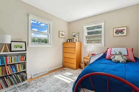 41 Foster Road Essex VT 05452