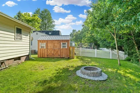 41 Foster Road Essex VT 05452