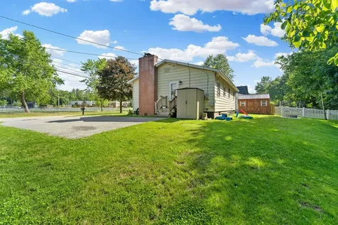 41 Foster Road Essex VT 05452